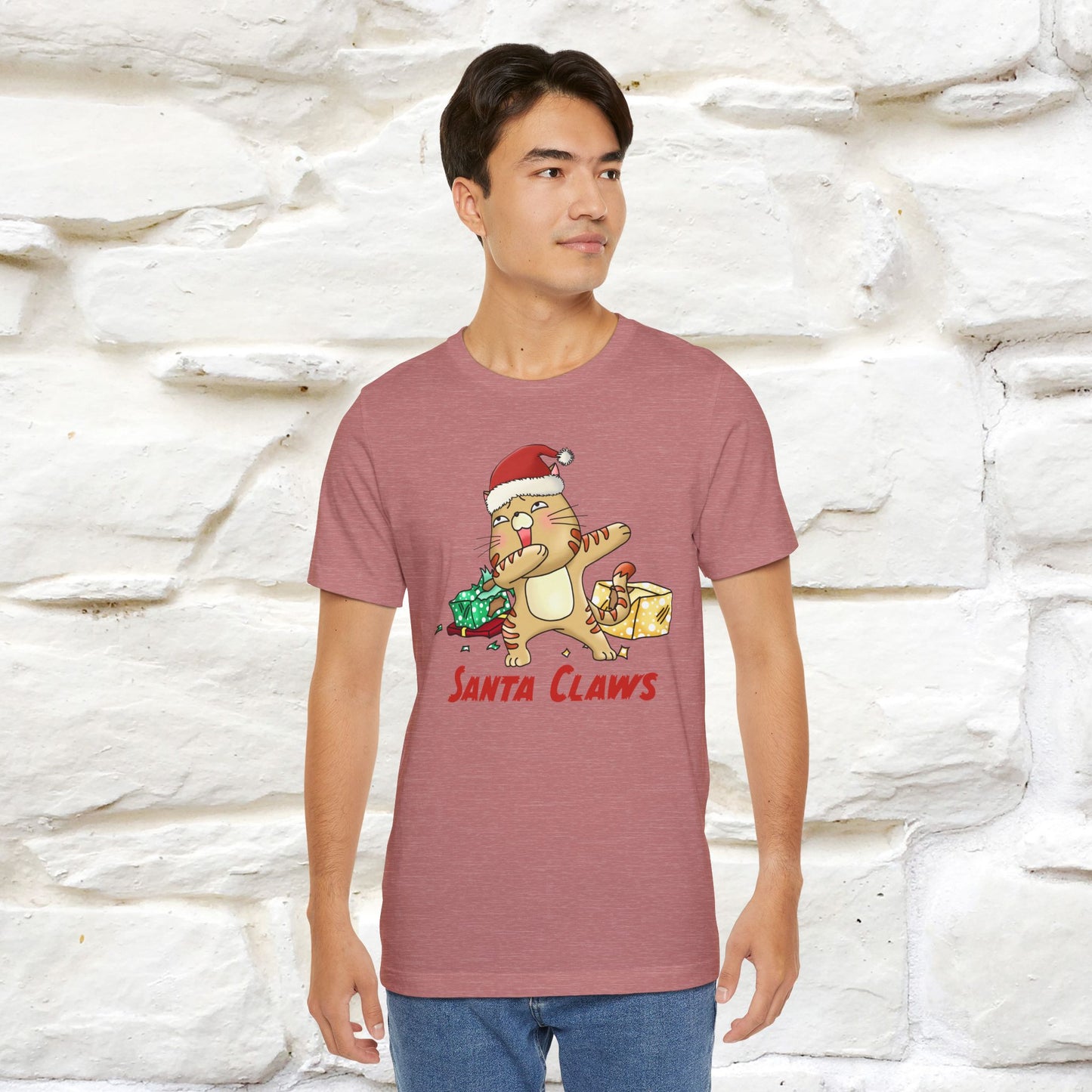 “Funny Santa Claws T-Shirt | Festive Cat Christmas Shirt for Men & Women | 100% Cotton*”