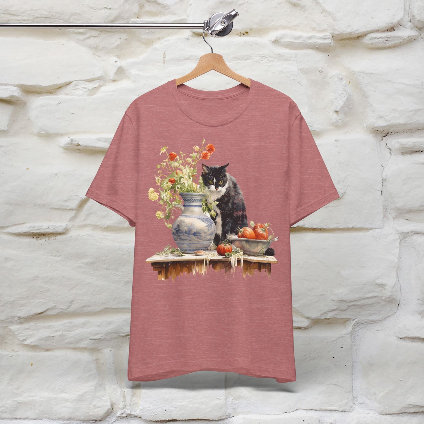 ''THe Cat and The Vase '' T-shirt for Men and Women 100% Cotton*