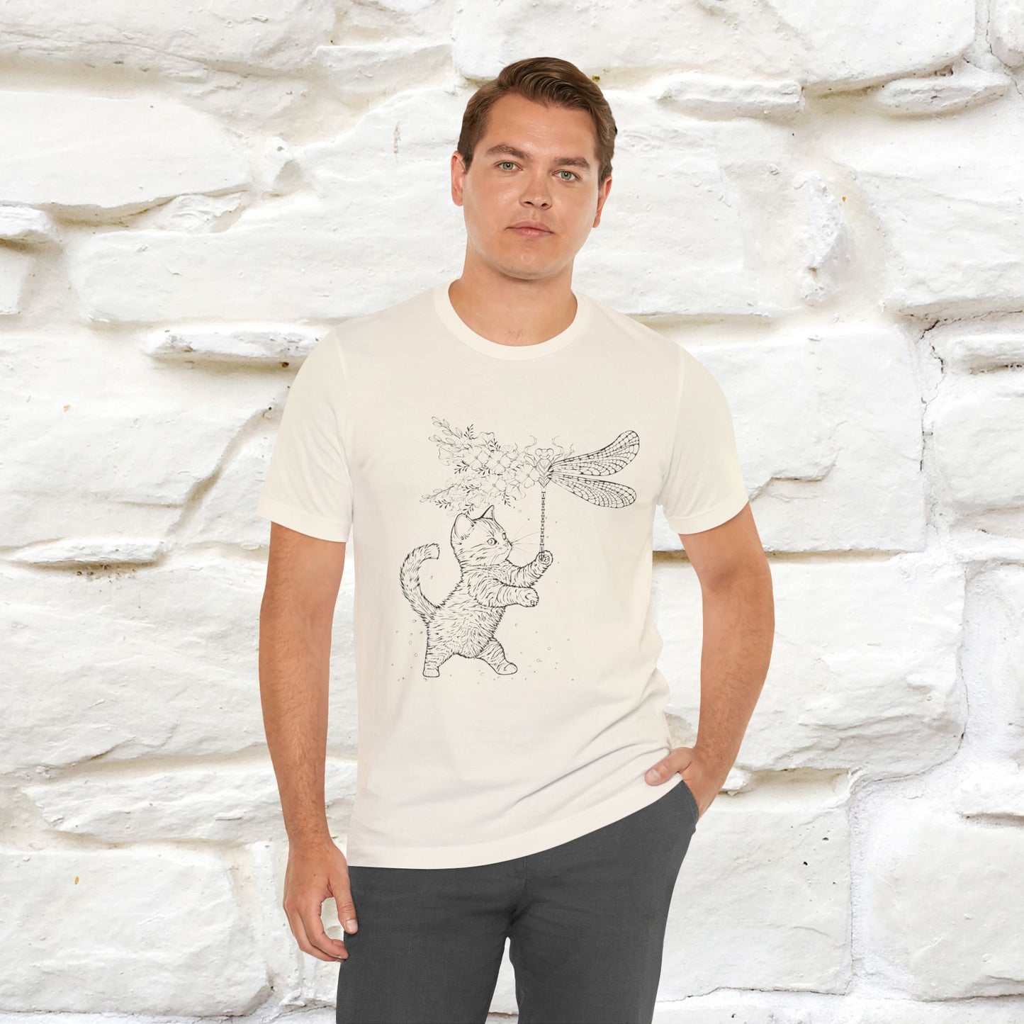 "The cat  And The Dragon Fly" Cat T-shirt for Men & Women | 100% Cotton*🐾