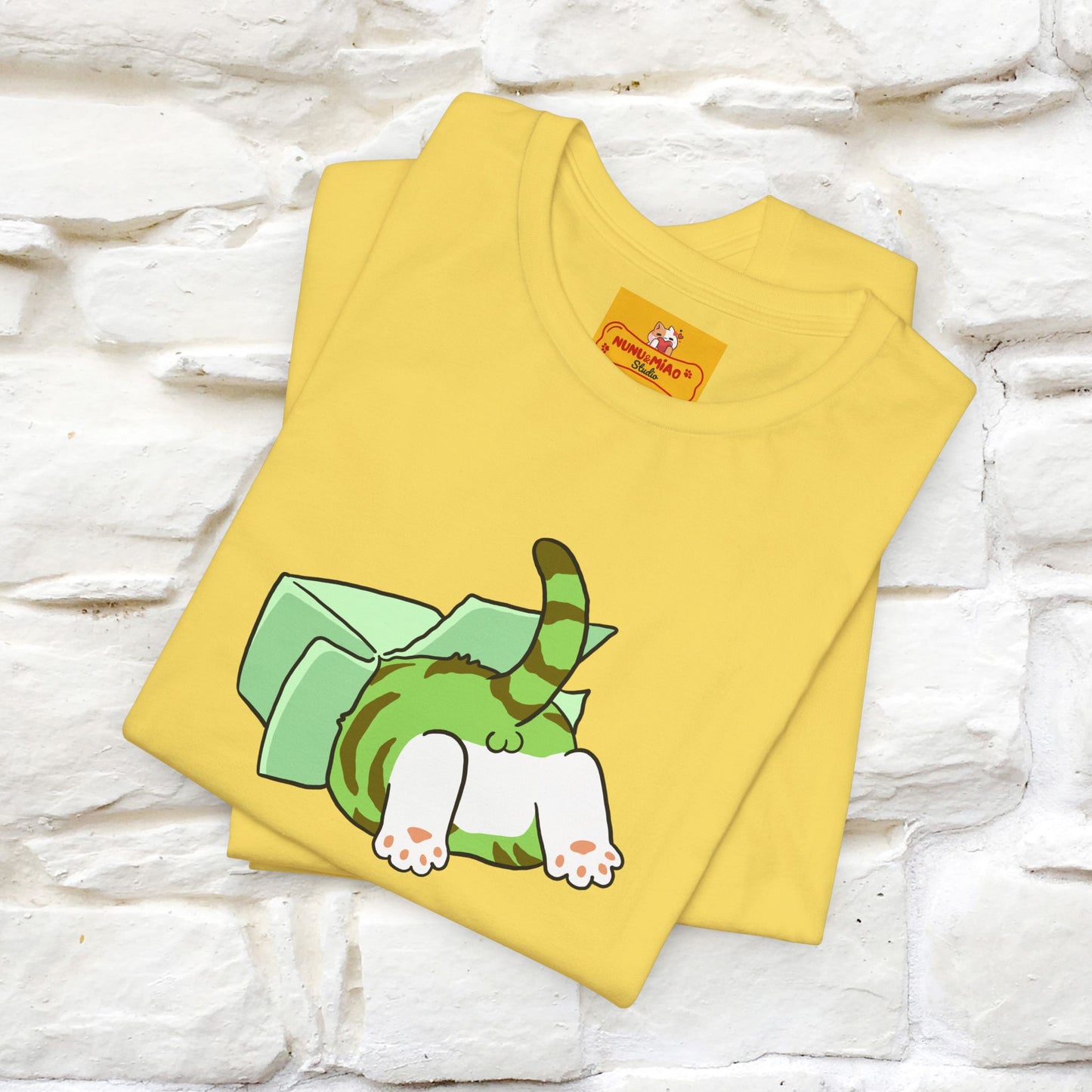 "Think outside the box? No thanks." Cat T-Shirt | Nunu&Miao Studio