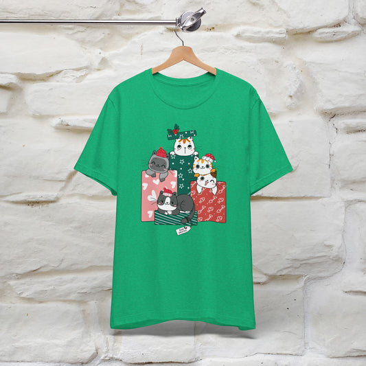 Christmas Cat Gift T-Shirt | Perfect Holiday Cat Shirt for Men & Women | 100% Cotton