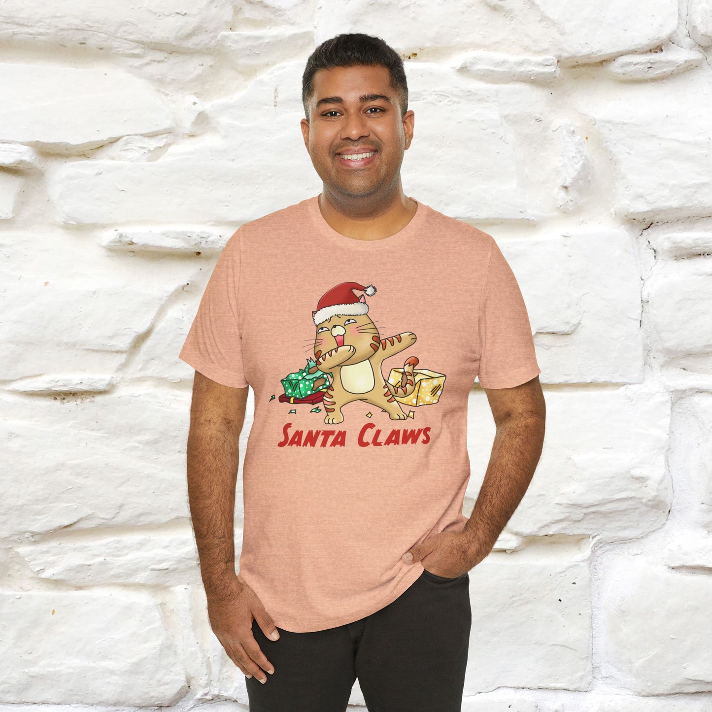 “Funny Santa Claws T-Shirt | Festive Cat Christmas Shirt for Men & Women | 100% Cotton*”