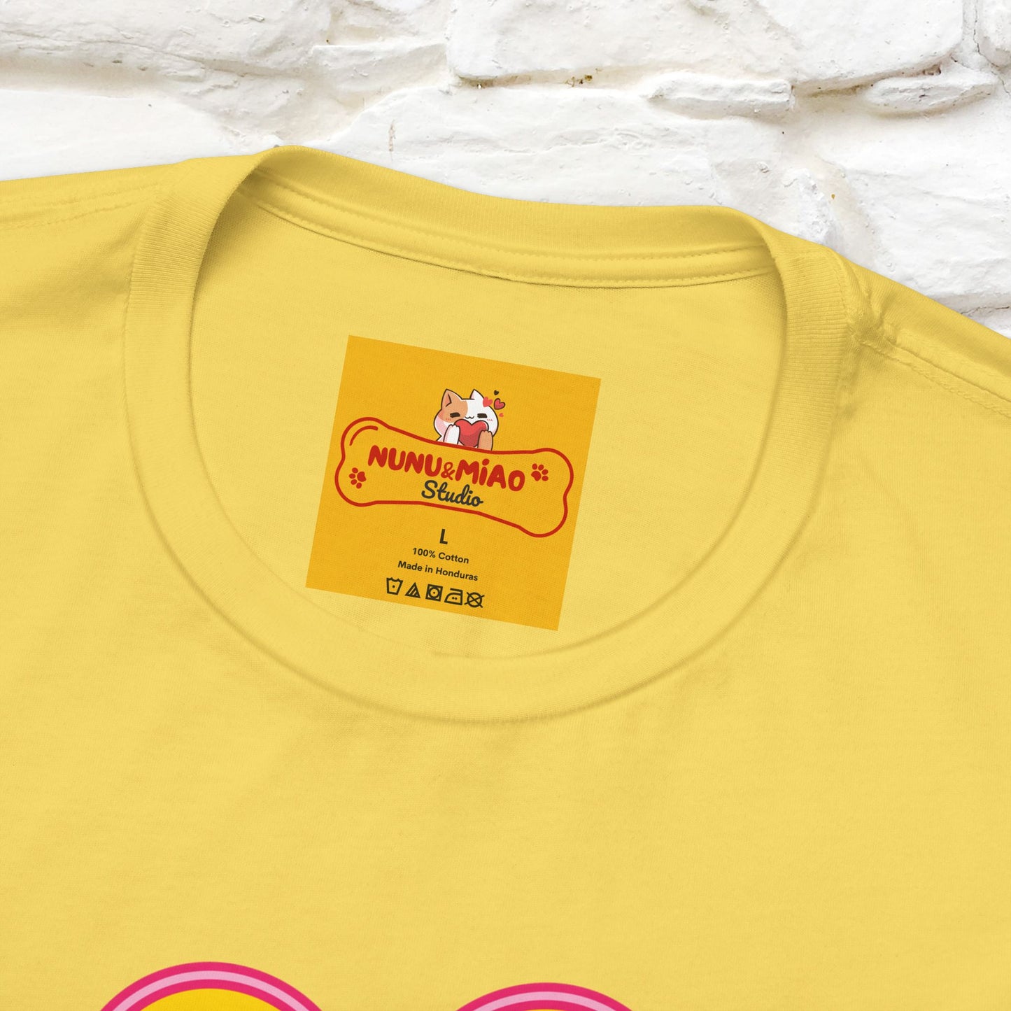 ''Don’t Lose Focus'' Cat T-Shirt | Nunu&Miao Studio