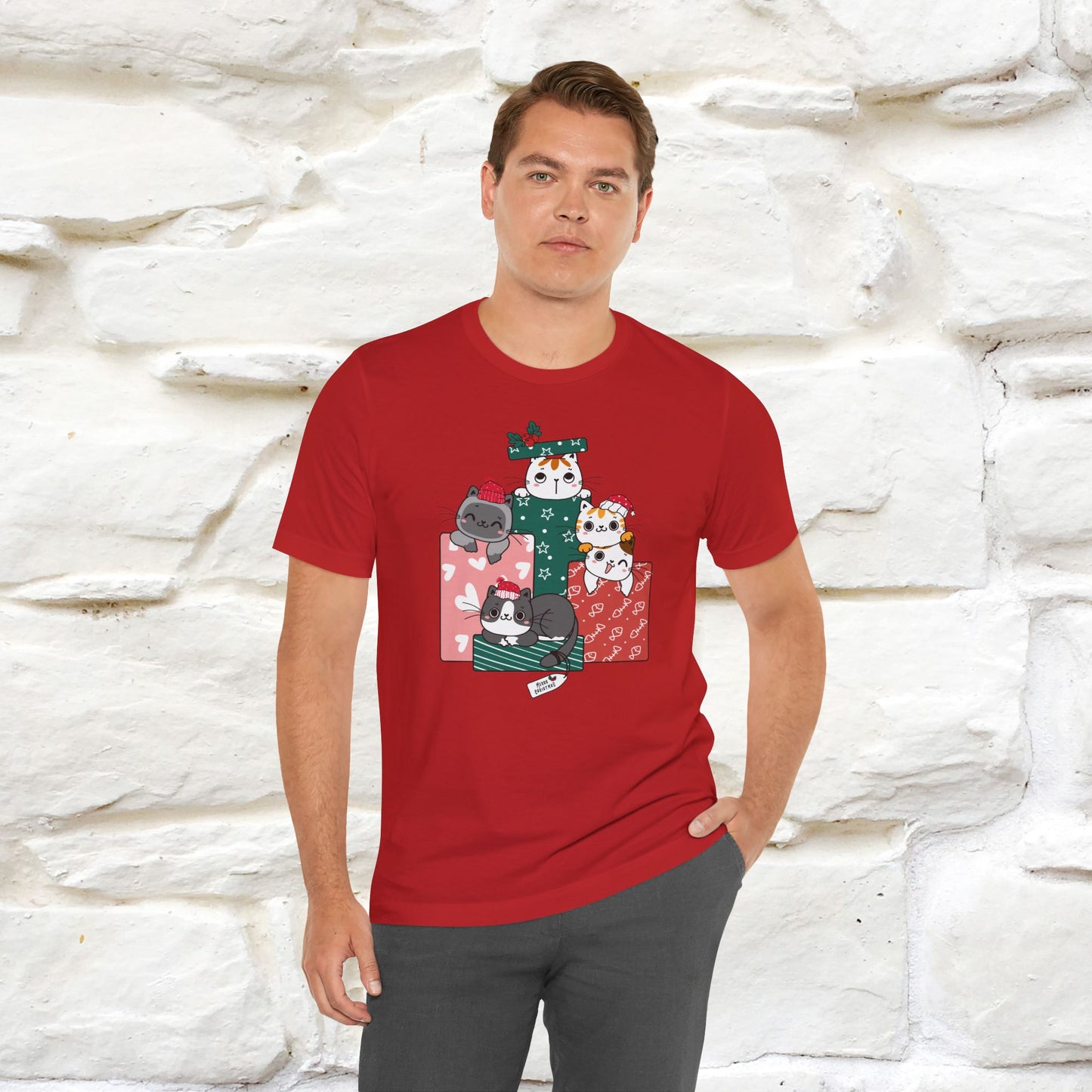 Christmas Cat Gift T-Shirt | Perfect Holiday Cat Shirt for Men & Women | 100% Cotton